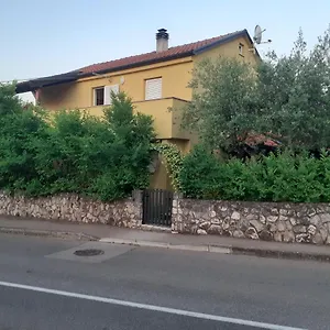 https://apartmani-ljerka-malinska.primorje-gorskikotar.com